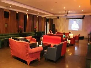 Hotel Pradipat 3*